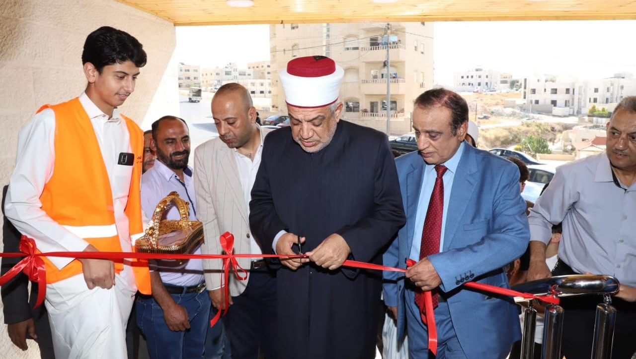 وزير الاوقاف يفتتح مسجد إسكان الكهرباء في أبو علندا
