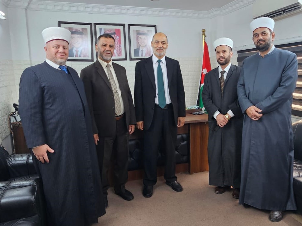 ابو دولة والروابدة يزوران مكتب افتاء محافظة إربد
