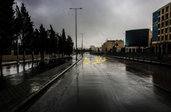 بدء تأثير منخفض قبرصي على الأردن وتحذير من السيول والرياح