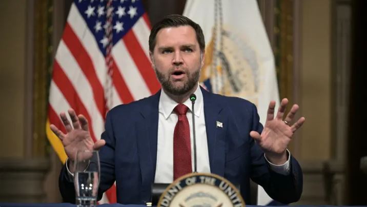 نائب ترامب: لا نريد البقاء في إيران ..  ومهمتنا ستنتهي قريباً