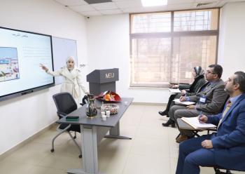 حوار مع طلبة آداب وتربوية الشرق الأوسط حول مشاريع تخرجهم وتجاربهم التدريبية 