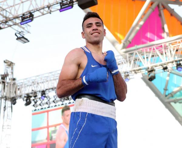 حسين عشيش إلى نهائي بطولة آسيا للملاكمة 