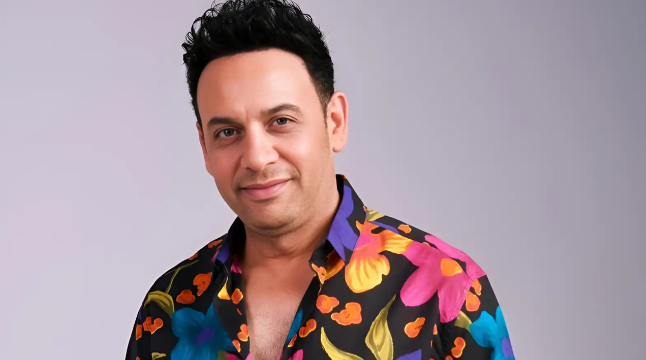ما سر ظهور مصطفى قمر بنصف هيكل عظمي؟