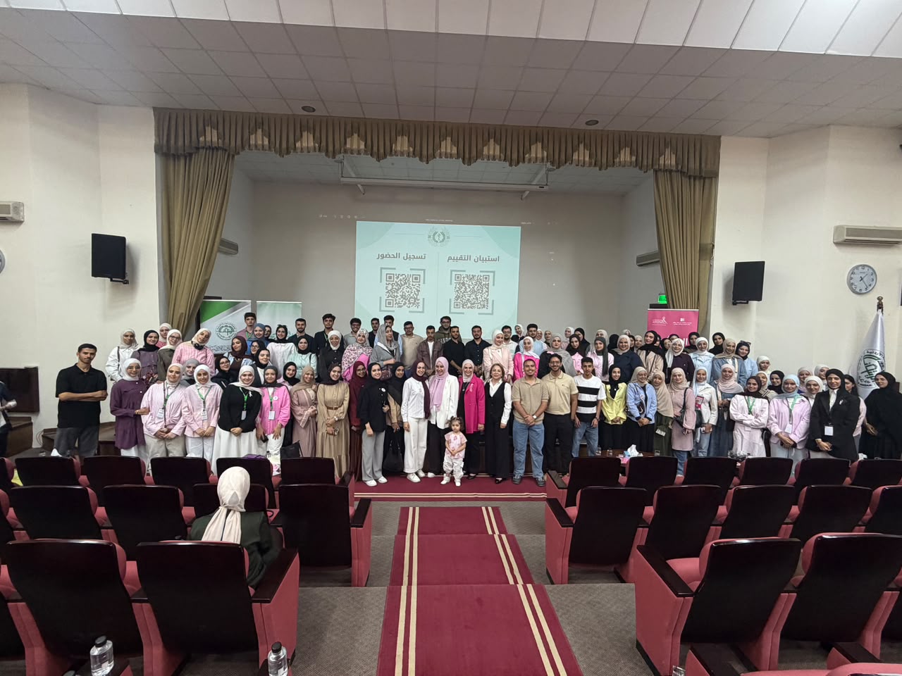 كلية الصيدلة في جامعة الزيتونة الأردنية تنظّم يومًا توعويًا حول دور الصيدلة في التوعية بسرطان الثدي