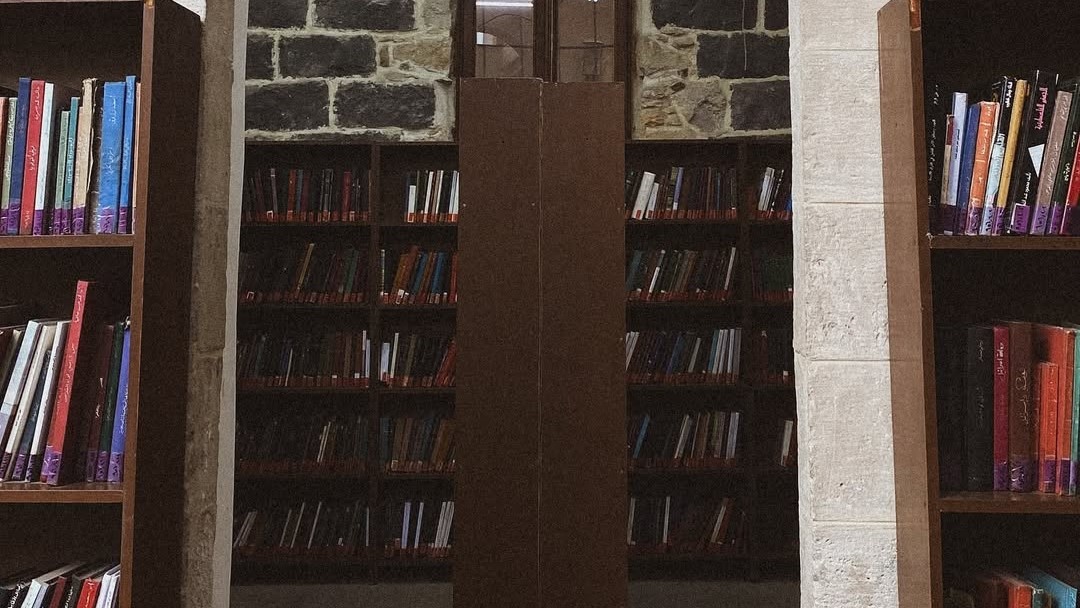 بلدية إربد تنقل المكتبة العامة من بيت علي خلقي الشرايري 