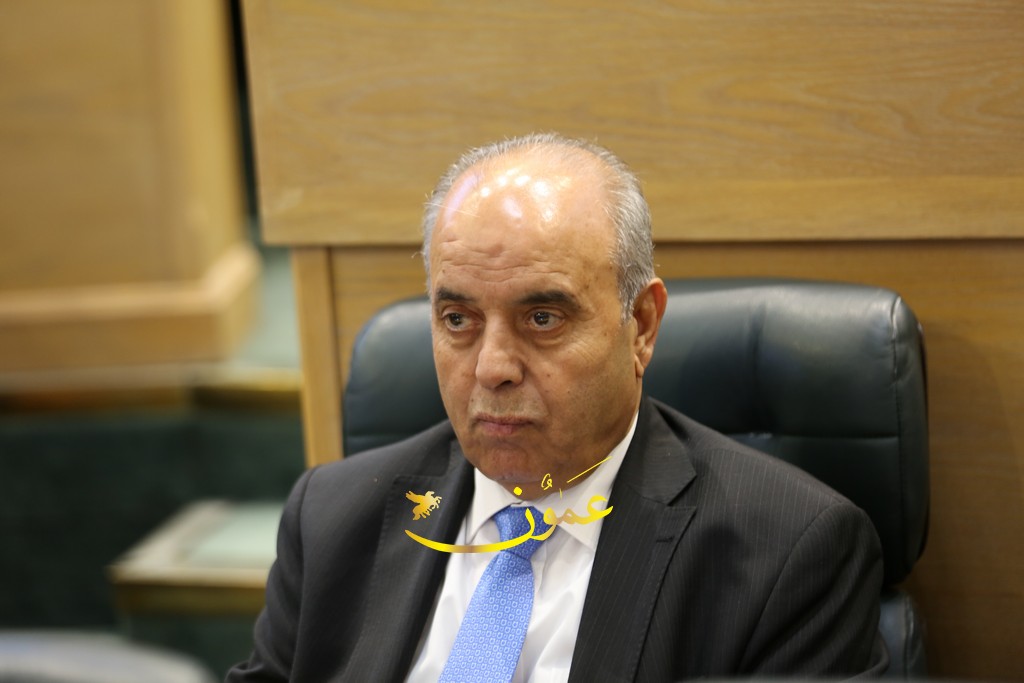 محافظة يعمم بعدم إقامة امتحانات يومي أحد الشعانين والفصح 