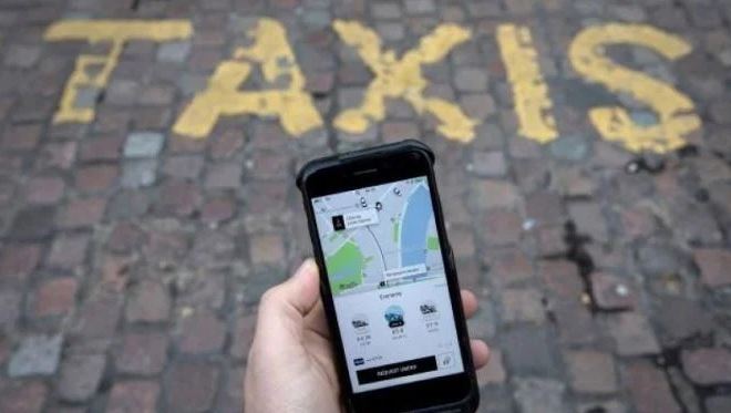 النقل البري: تعرفة التطبيقات الذكية أعلى بـ 20% من التكسي الاصفر