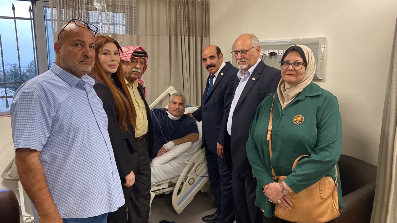 اتّحاد الكتّاب يعُود جرحى العملية الإرهابية في المدينة الطبية