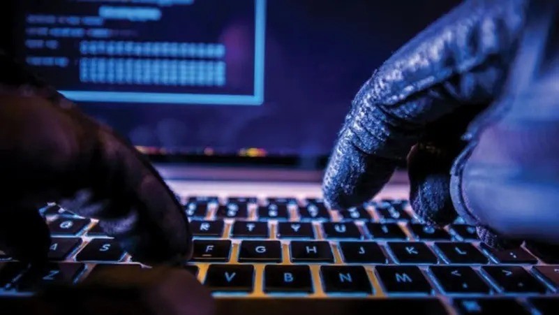 بعد ألف هجوم إلكتروني ..  إسبانيا تعتقل قائد مجموعة قرصنة عمره 16 عاما