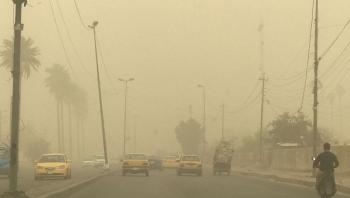 عاصفة ترابية تضرب بغداد