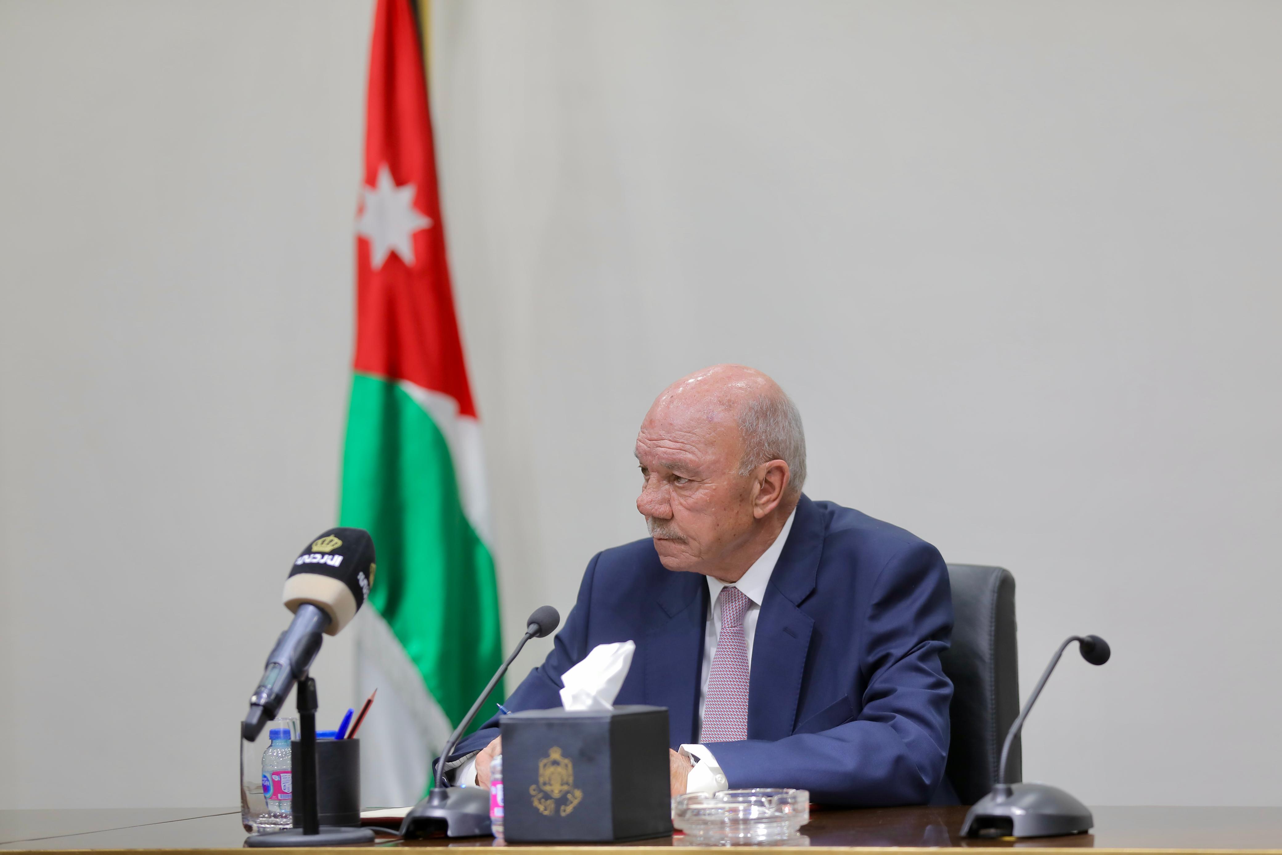 الفايز يدعو الشباب الأردني إلى التصدي لمحاولات إشعال الفتن