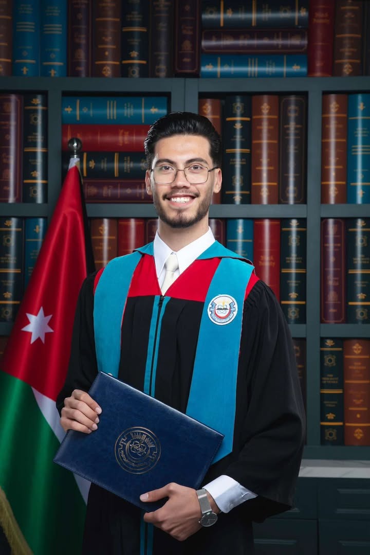 الدكتور ايهم سمير طقش ..  مبارك التخرج 