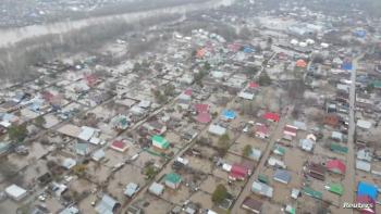 إجلاء ما يربو على 96 ألف شخص جراء فيضانات قازاخستان 