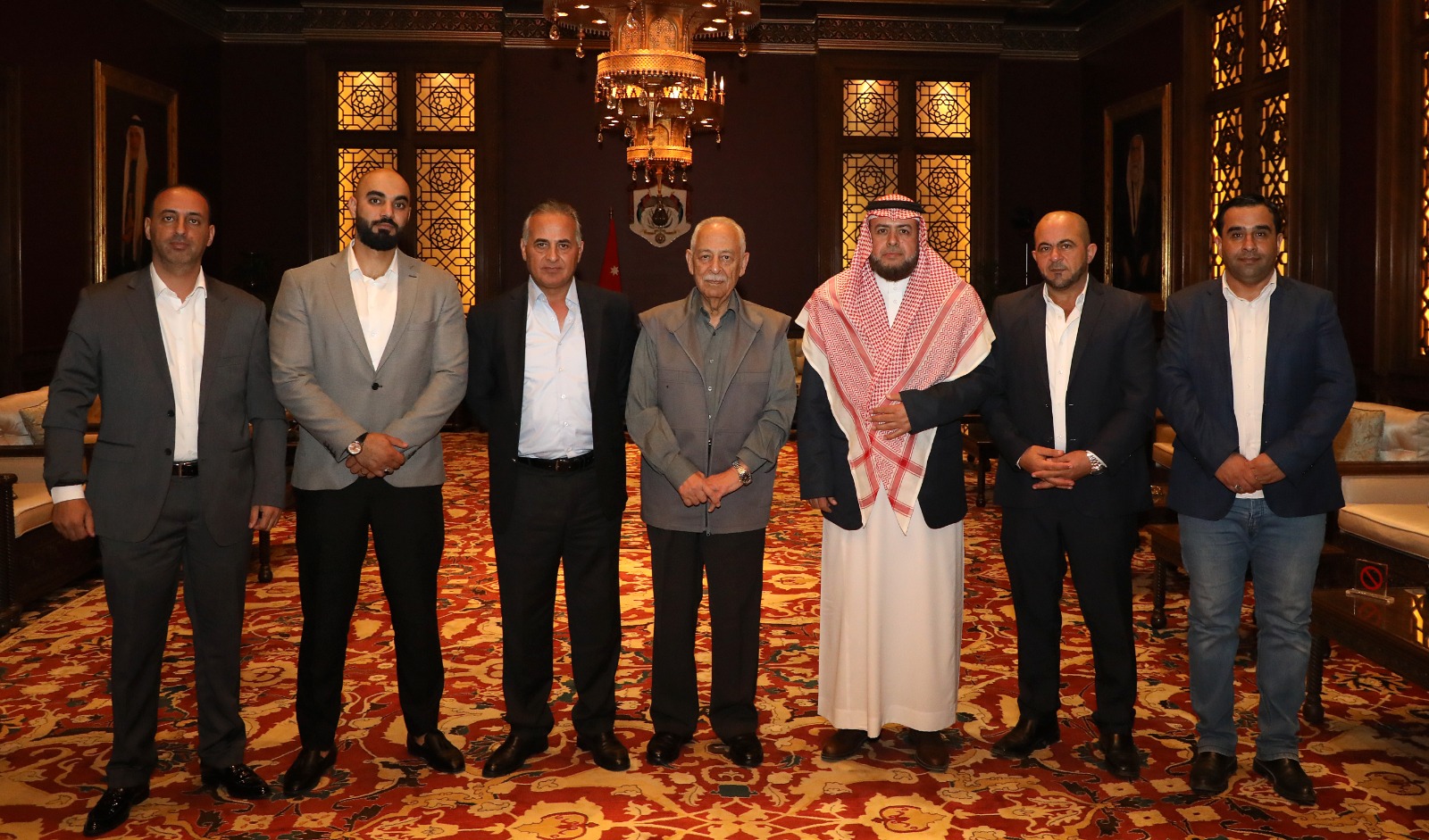 العيسوي يلتقى وفدًا من قرى النعيمات 