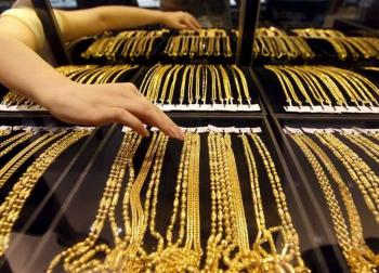 انخفاض أسعار الذهب في السوق المحلي 30 قرشا