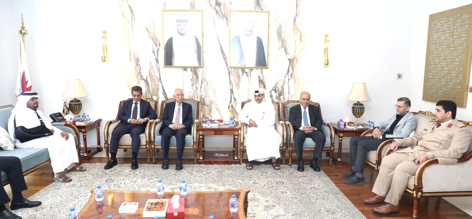 العيسوي يقدم واجب العزاء بوفاة الأمير الشيخ حمد بن خليفة آل ثاني