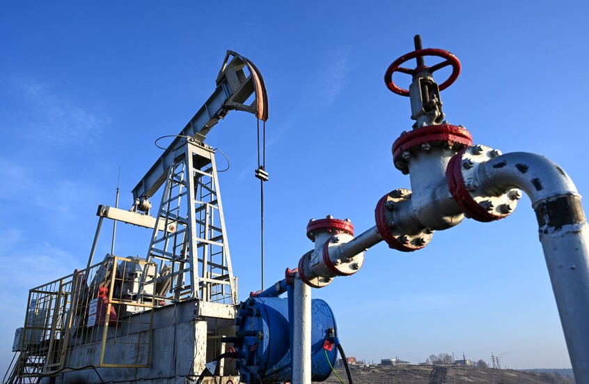 برميل النفط يتجاوز حاجز الـ 118 دولار بسبب الحرب 