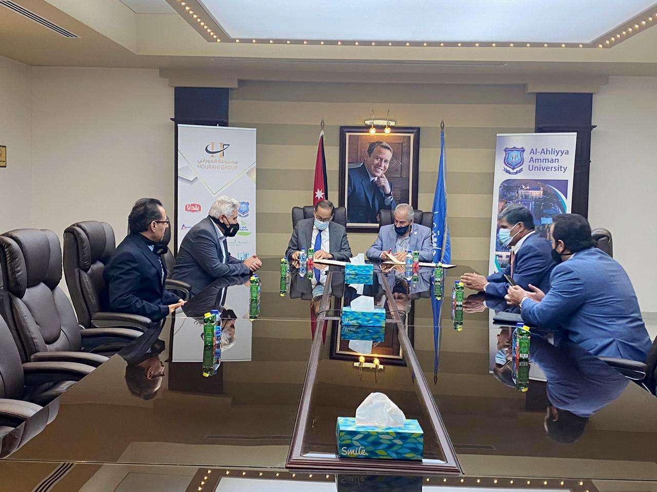 مذكرة تفاهم بين عمان الأهلية ومركز العالم العربي للتنمية الديمقراطية