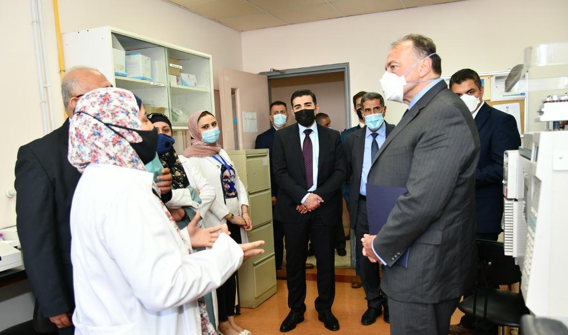 السفير الامريكي يزور جامعة العلوم والتكنولوجيا