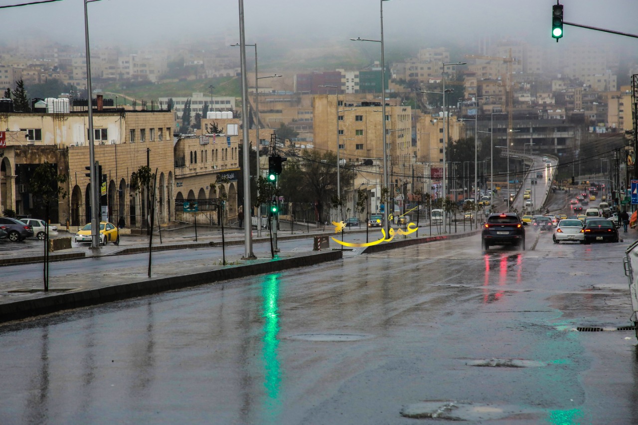 أمطار خفيفة وأجواء باردة الجمعة