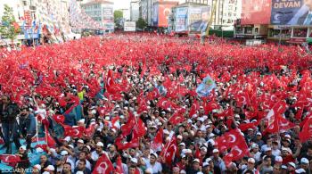 كيف حشد أردوغان وكليجدار أوغلو أنصارهما قبل موقعة الحسم؟