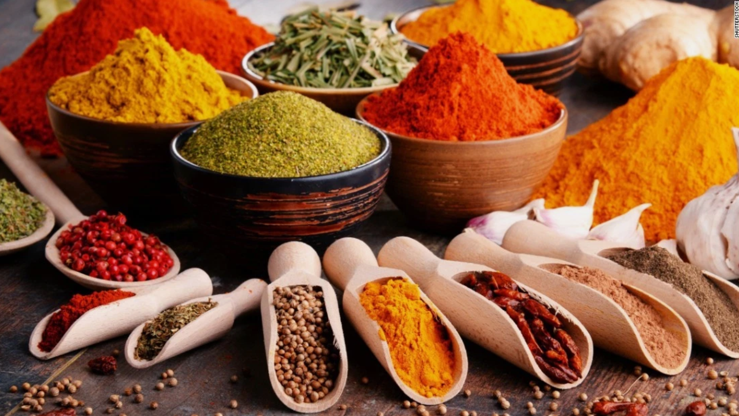 4 توابل ضرورية لتعزيز صحة الدماغ ..  احرص على تناولها