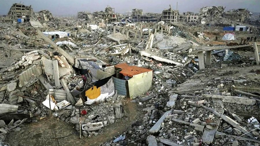 نيويورك تايمز: تدمير أكثر من 2500 مبنى في غزة منذ وقف النار