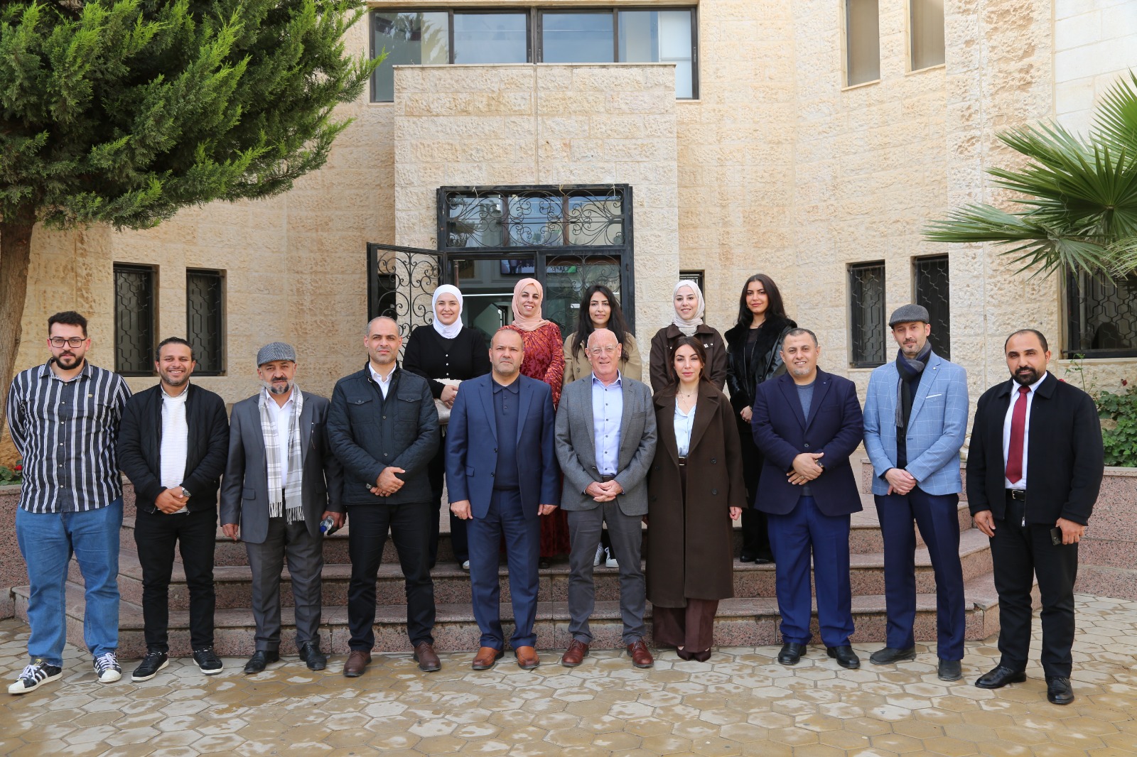 إستضافة خبير دولي في تطوير تدريس اللغة الإنجليزية بجامعة الزيتونة