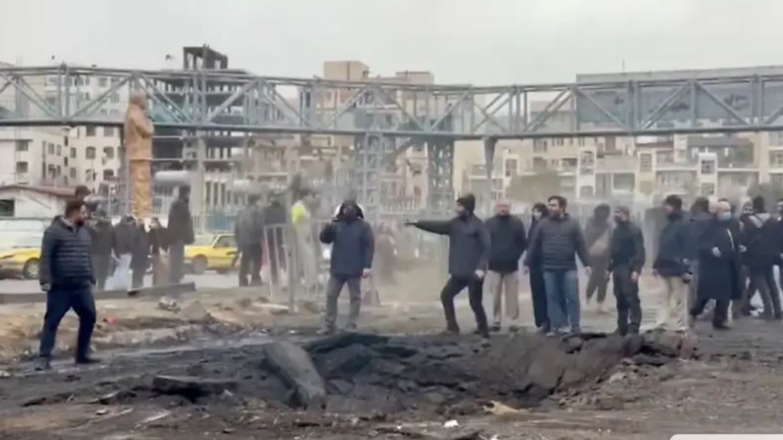 13 يوماً من الحرب ..  إسرائيل تضرب أصفهان وصفارات تدوي بتل أبيب