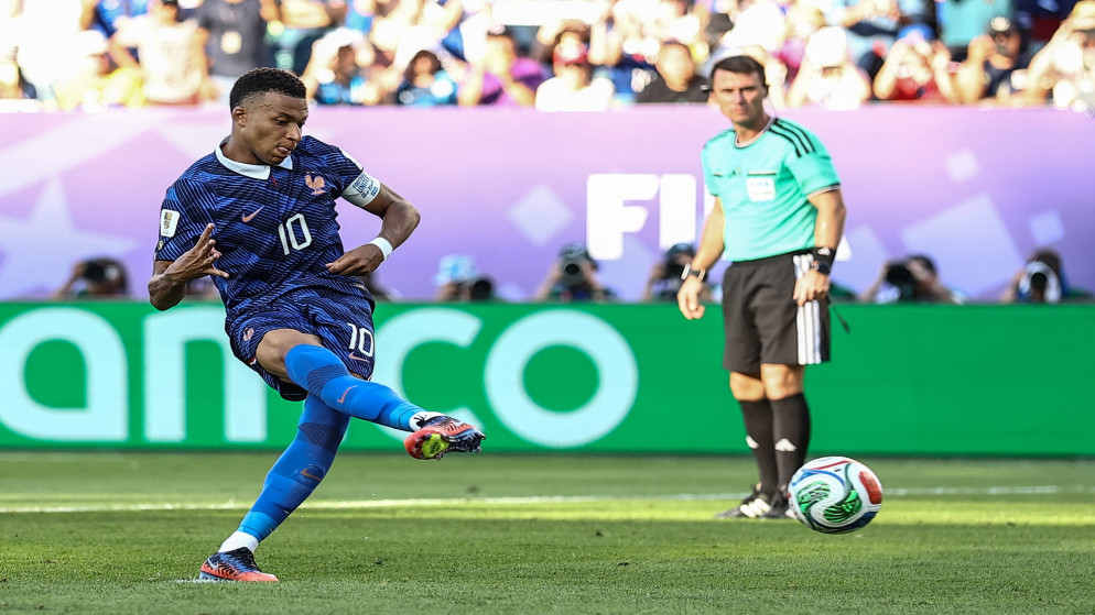 فرنسا تضرب موعدا مع المغرب في ربع نهائي كأس العالم