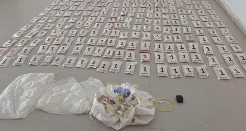 الجيش يحبط 5 محاولات تهريب مخدرات عبر بالونات موجهة