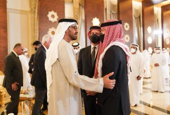 ولي العهد يقدم العزاء لرئيس دولة الإمارات بوفاة الشيخ خليفة بن زايد
