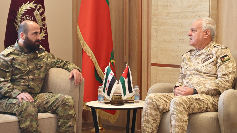 الحنيطي ورئيس هيئة الأركان السورية يبحثان تعزيز التعاون العسكري