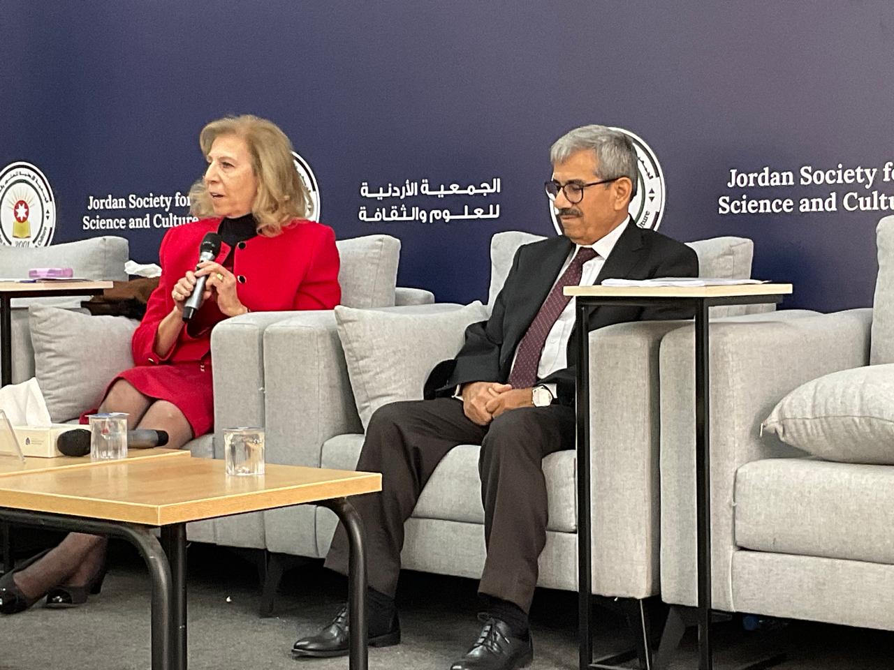 الفراعنة يحاضر في الأردنية للعلوم والثقافة حول انتزاع الشعب الفلسطيني لحقوقه 