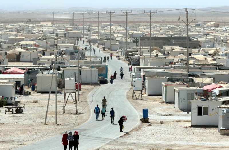 الاتحاد الأوروبي يتعهد بمليوني يورو لدعم اللاجئين السوريين 