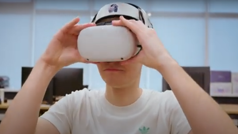 العلماء الروس يطورون تقنيات واقع افتراضي جديدة لذوي الاحتياجات الخاصة