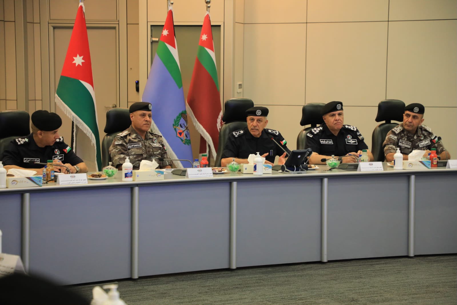مدير الأمن العام يزور قوّات الدرك ويفتتح مركز دفاع مدني شفا بدران