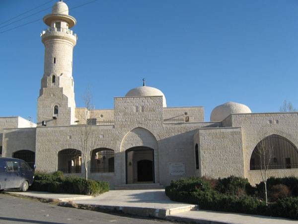 مقام الحارث الأزدي ..  صرح ديني وتاريخي وسياحي في بصيرا