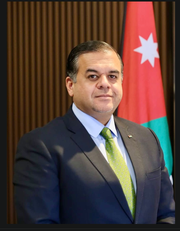 يزن الخضير  ..  حين تكون الثقة الملكية عنواناً للكفاءة