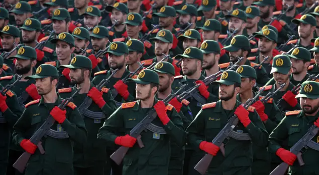 التلفزيون الإيراني: الحرس الثوري يبدأ مناورات 