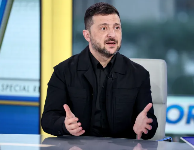 زيلينسكي يحث الحلفاء على مواصلة الضغط على روسيا 