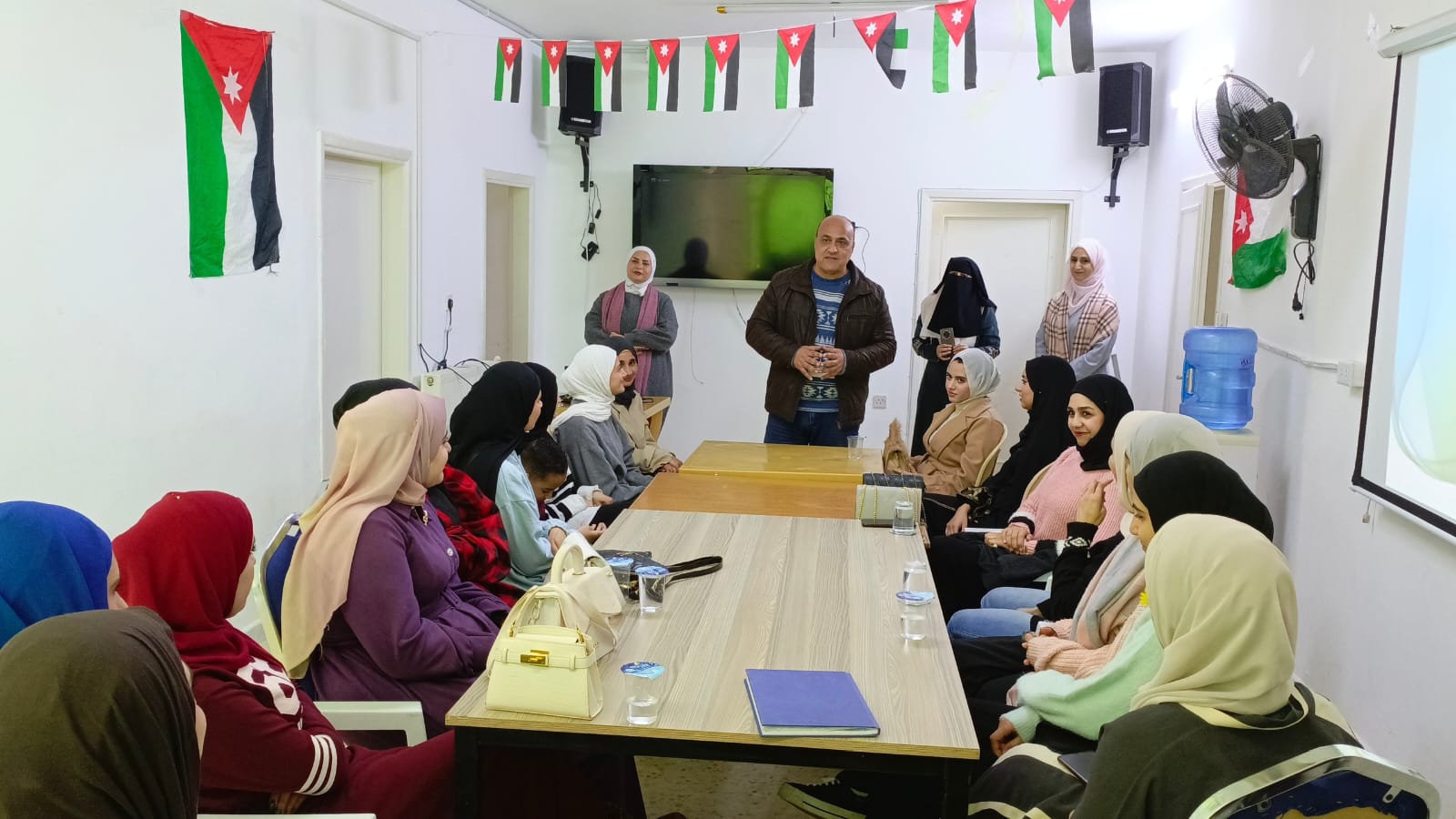 انطلاق دورة في ريادة الأعمال الرقمية بمركز شابات جديتا