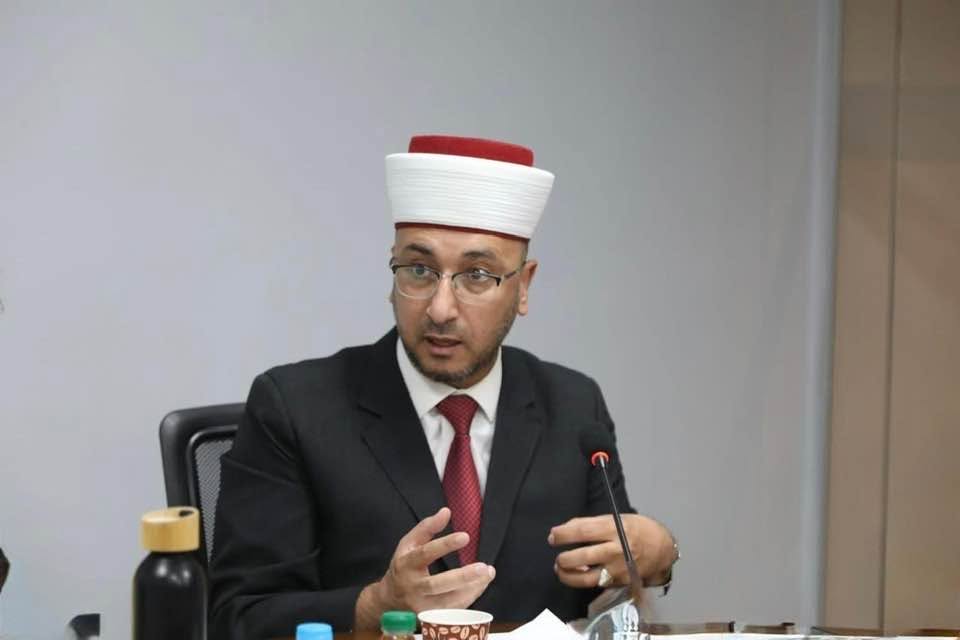 القاضي الشرعي محمود أبو رمان يحيل نفسه إلى التقاعد 