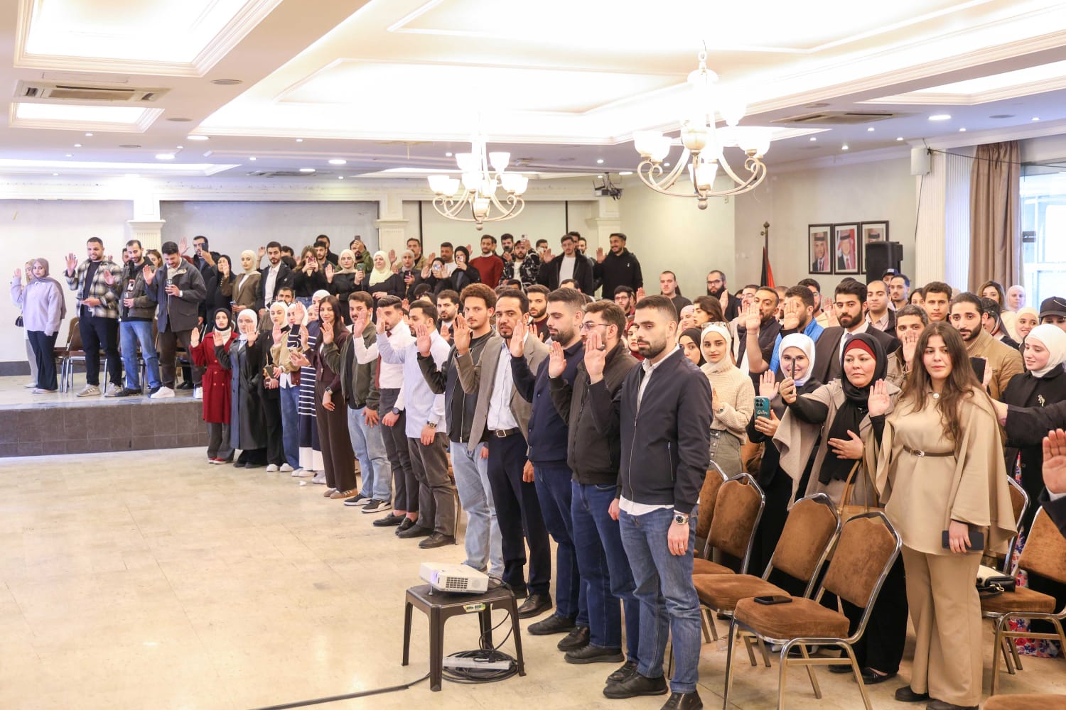 250 مهندسا يؤدون القسم القانوني امام نقيب المهندسين 