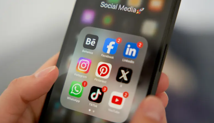 إسبانيا تحاصر إكس وميتا وتيك توك بسبب محتوى استغلال الأطفال المُنشأ بالذكاء الاصطناعي 