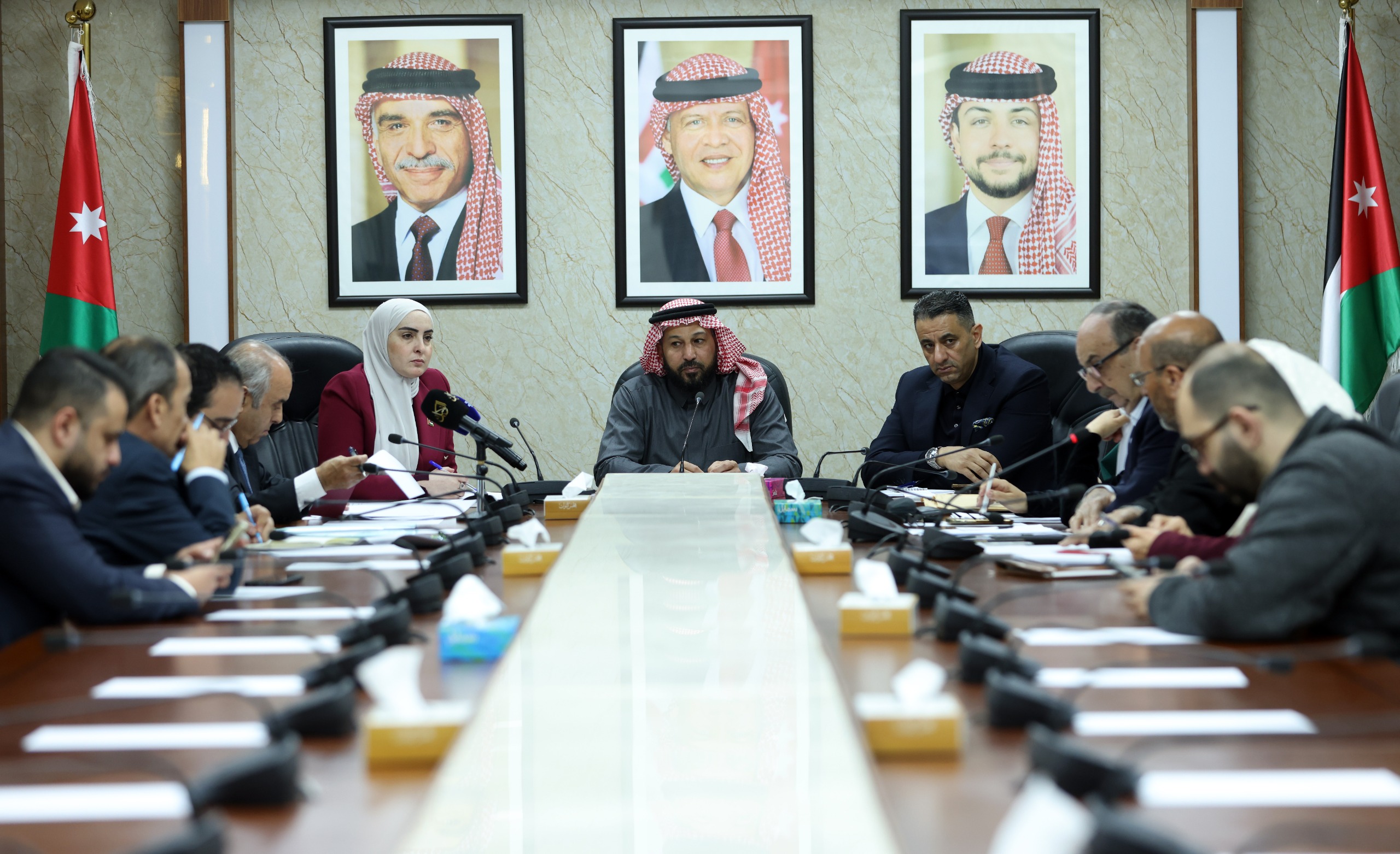 التعليم النيابية تبحث مع محافظة مشروع قانون تنمية الموارد البشرية