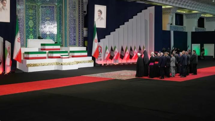 استمرار غياب المرشد في اليوم الثاني لجنازة والده خامنئي