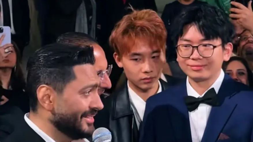 من كل قارات العالم ..  تامر حسني يشعل زفافاً دولياً على طريقته