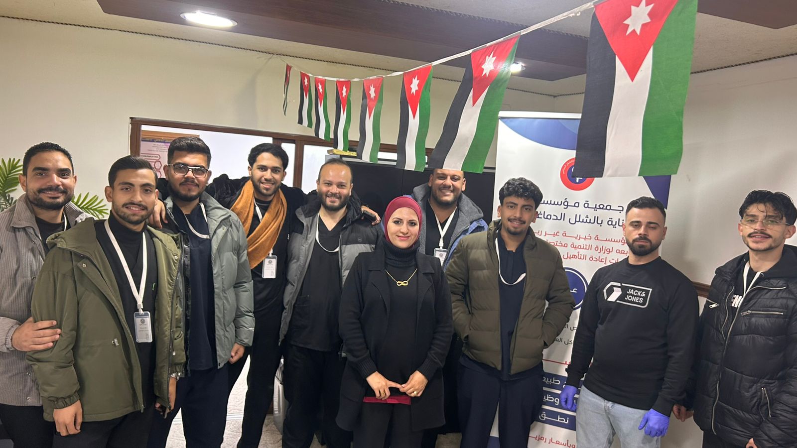 طلبة العلوم الطبية التطبيقية في إربد الأهلية يزورون جمعية العناية بالشلل الدماغي