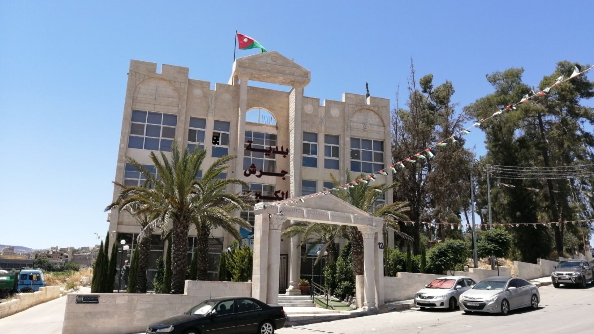 بلدية جرش تعزز جاهزيتها لانطلاق مهرجان جرش للثقافة والفنون